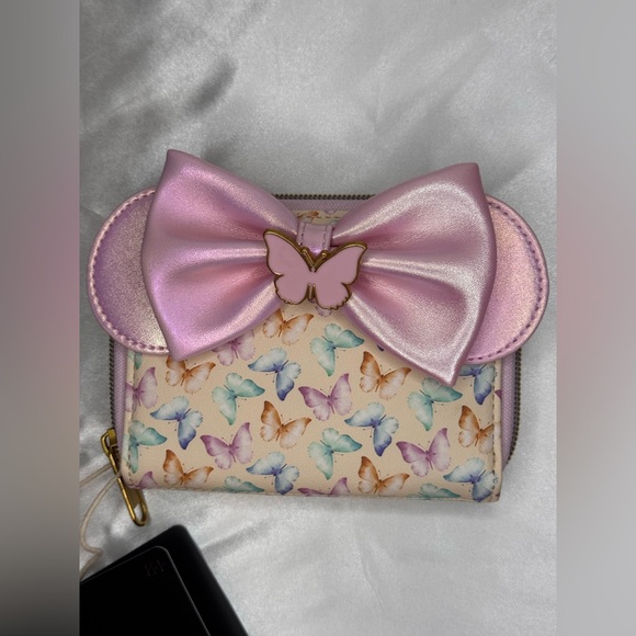 NWT Loungefly Disney Minnie Mouse Butterfly Iridescent Backpack and NWT Wallet - Picture 8 of 13